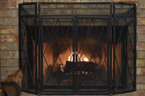 4 Important Reasons to Have a Fireplace Screen